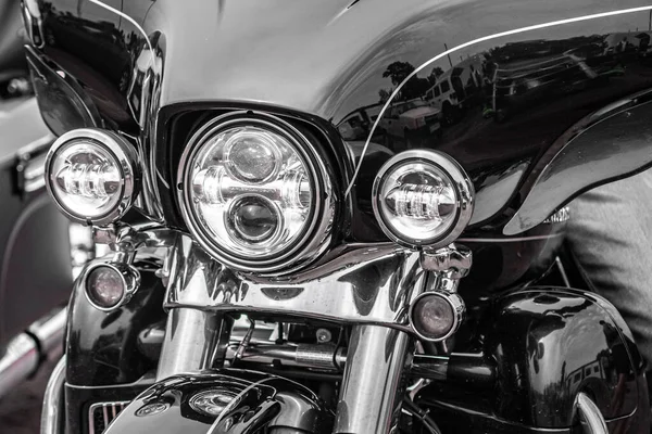 Part Motorcycle Chrome Details Three Headlights Biker Background Two Wheeled — Fotografia de Stock