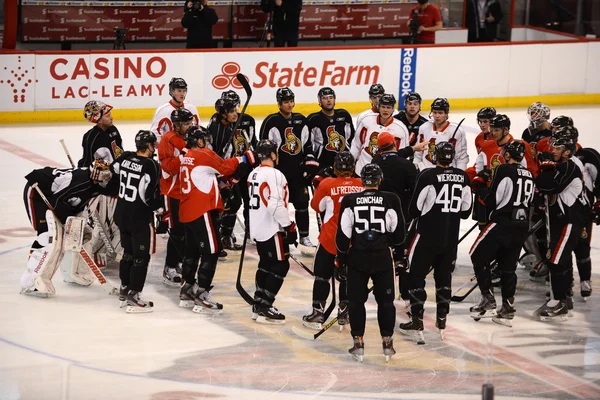 Les Sénateurs d'Ottawa commencent leur camp d'entraînement après le lock-out — Photo