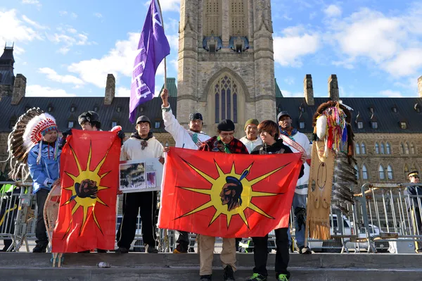 Caminantes juveniles Cree llegan a Ottawa — Foto de Stock