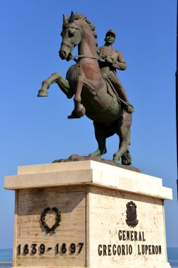 Statue of Gregorio Luperon clipart