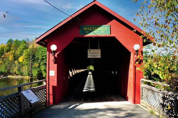 Pont Couvert Sur Gain Wakefield Québec Couleurs Automnales — Photo