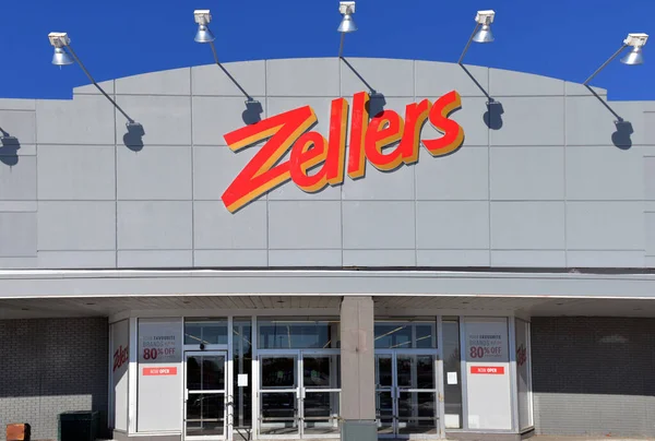 Ottawa Canada Jan 2015 One Two Remaining Stores Zellers Banner — Stok Foto