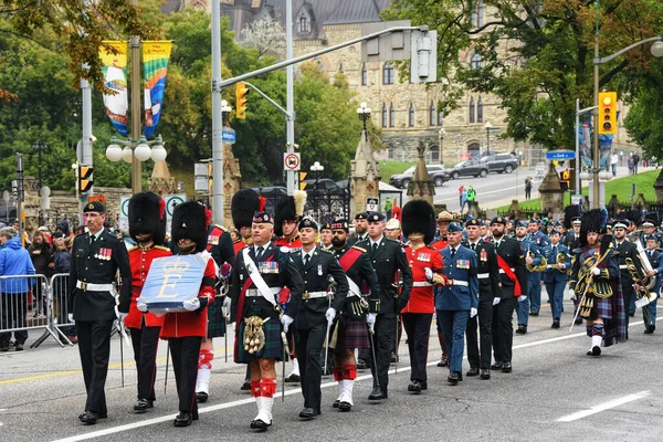 Ottawa Canada September 2022 Leden Van Canadese Militaire Mars Tijdens — Stockfoto