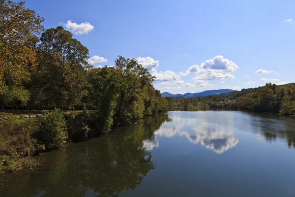 James River em Virginia — Fotografia de Stock