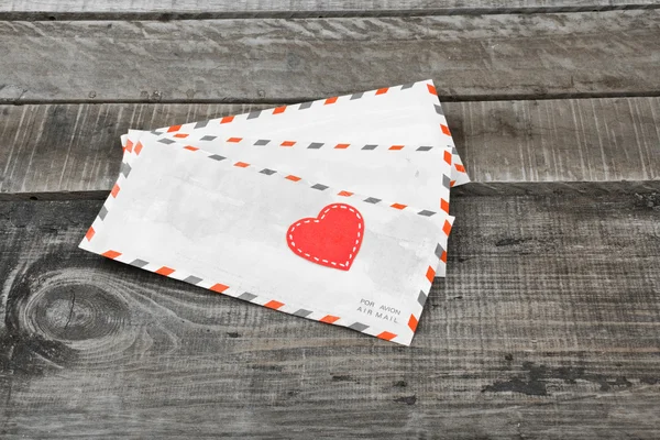 Letter and love heart — Stock Photo, Image