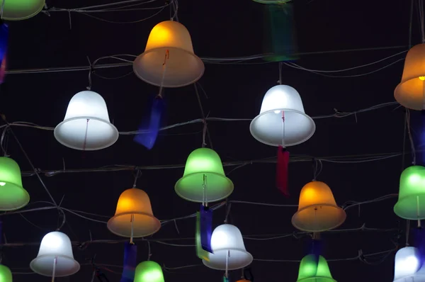 Luces colgantes en forma de campana — Foto de Stock