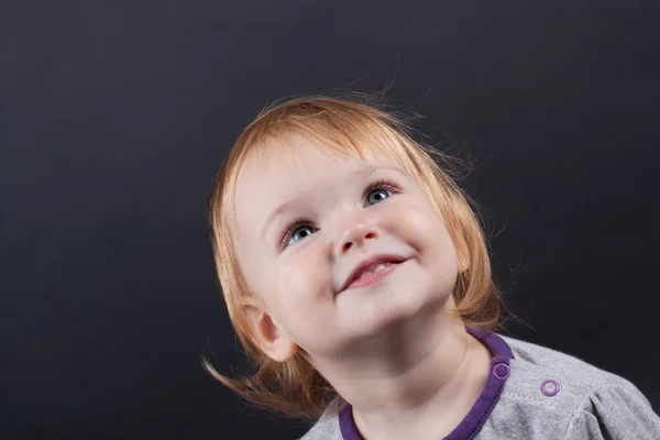 Klein meisje — Stockfoto