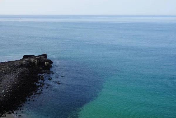 Portekiz Deki Atlantik Kıyılarının Sakin Deniz Manzarası — Stok fotoğraf