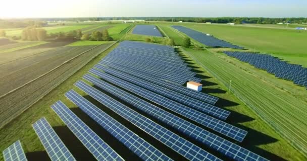 Vista Aérea Paneles Solares Parque Solar Utilizado Para Producción Energía — Vídeos de Stock