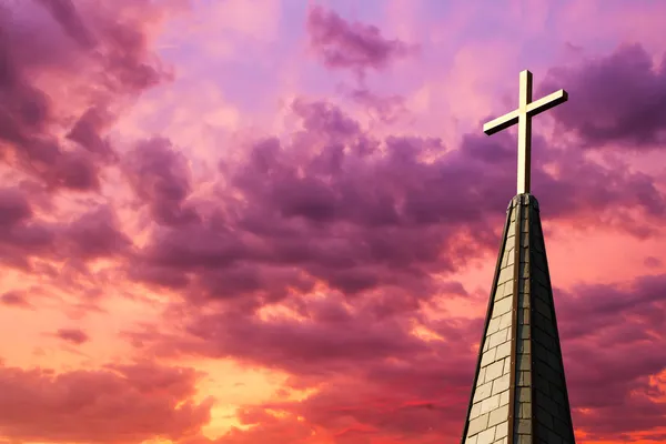 Steeple Kruis bij zonsondergang — Stockfoto