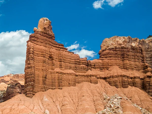 Vörös sziklák a sivatagban — Stock Fotó