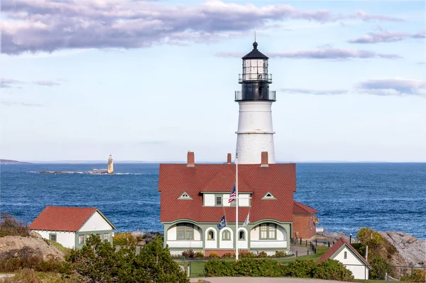 Respaldado Alta Mar Por Ram Island Ledge Lighthouse Histórico Portland —  Fotos de Stock