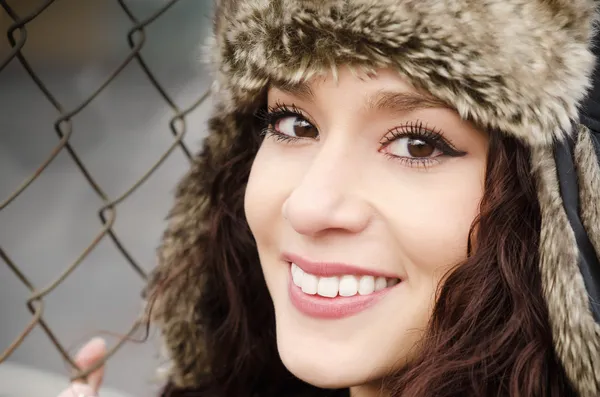 Portrait of a beautiful smiling young woman — Stock Photo, Image