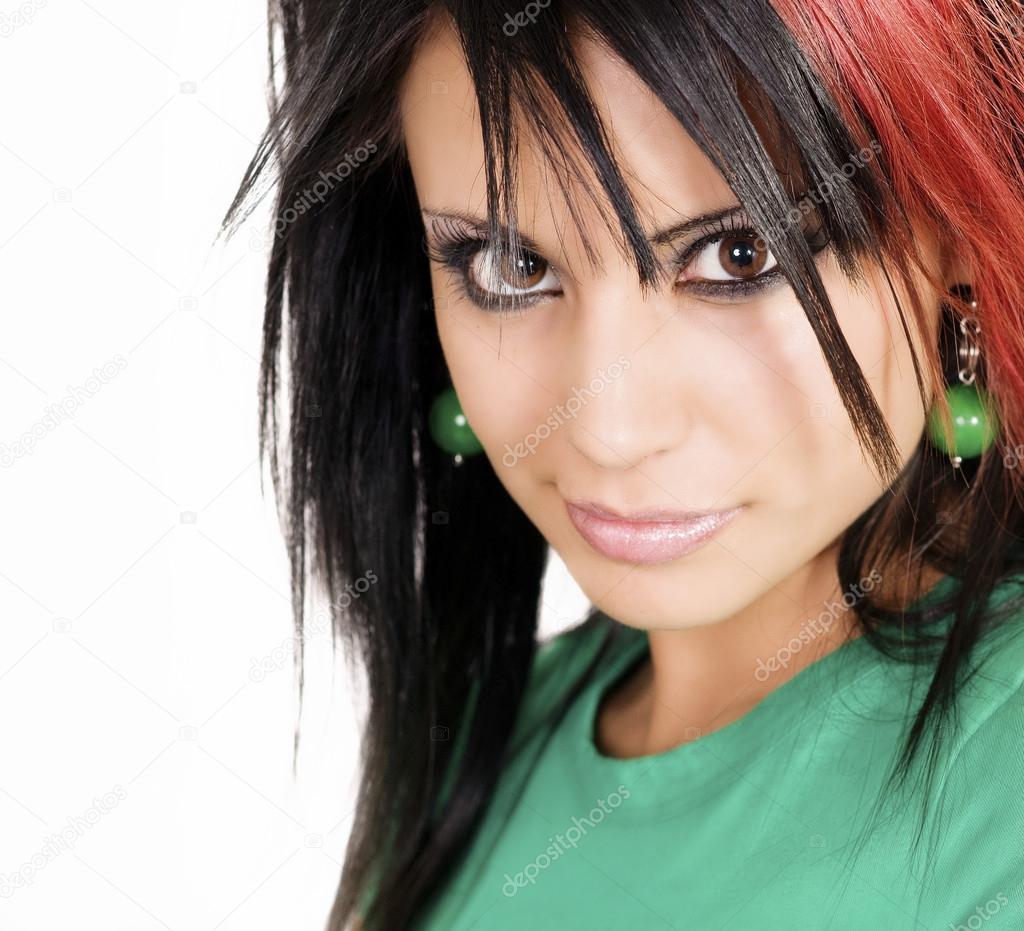 ファンキーなクールな髪と美しい若いスタイリッシュな女性のポートレート ストック写真 C Avfc