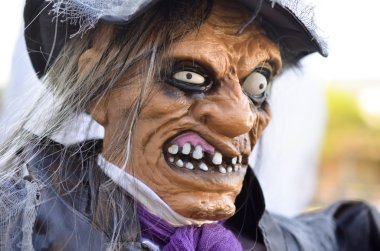 korkunç cadı heykeli