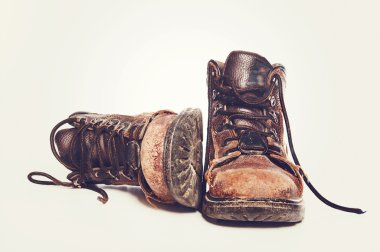 zor bir iş boots