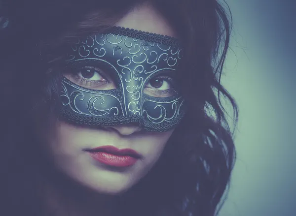 Woman wearing Mardi gras mask — Stock Photo, Image