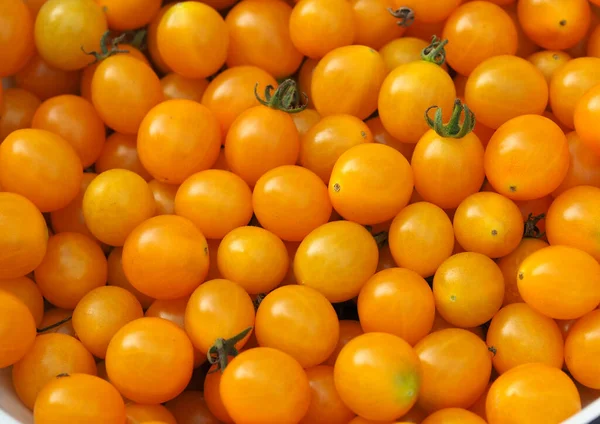 Uma Vista Dos Muitos Pequenos Tomates Cereja Amarelos — Fotografia de Stock