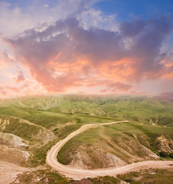 Colline verdi la sera — Foto Stock