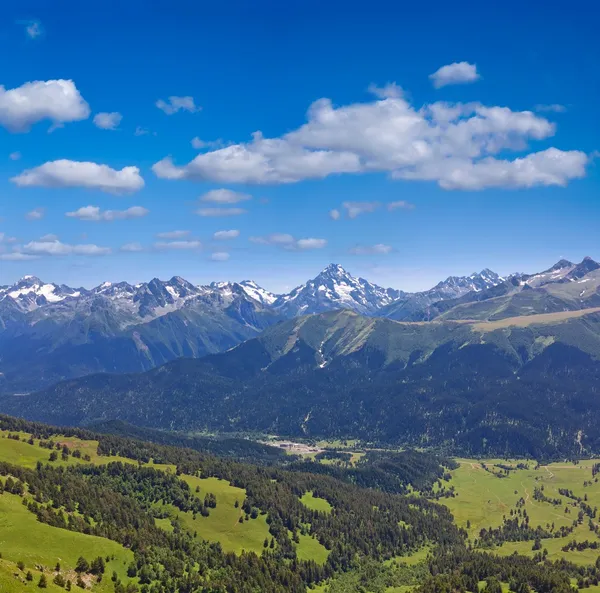 Vackert bergslandskap — Stockfoto