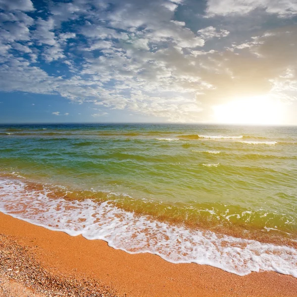 Spiaggia di mare all'alba — Foto Stock