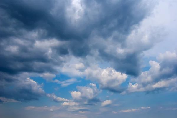 Nubes densas fondo — Foto de Stock