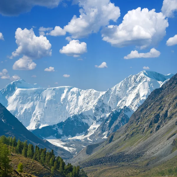 雄伟壮观的山景 — 图库照片