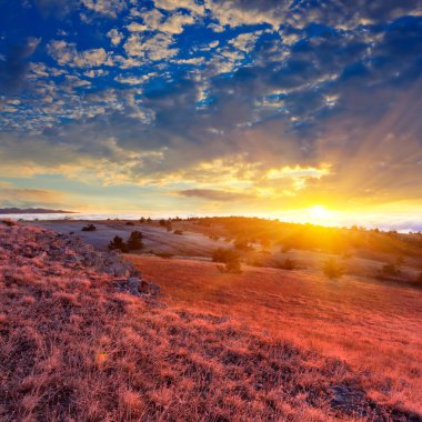 Günbatımında bir bozkır