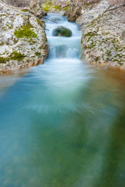 Zümrüt bahar Nehri
