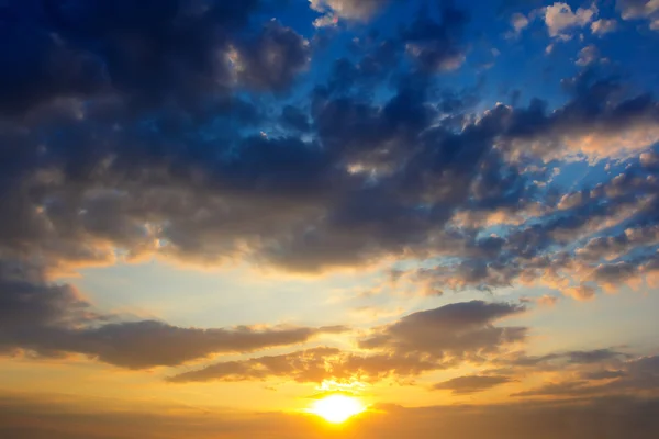 Cielo nocturno al atardecer — Foto de Stock