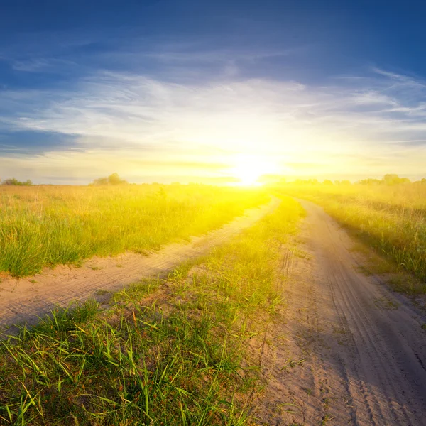 Zonsondergang over een steppe — Stockfoto