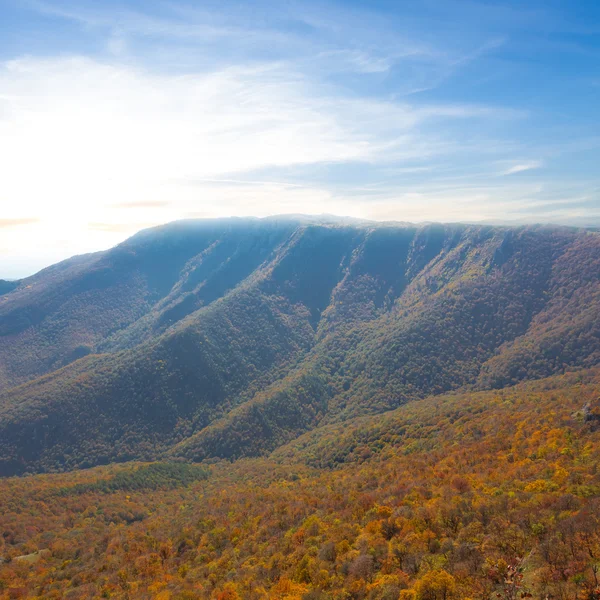 Осенняя горная картина — стоковое фото
