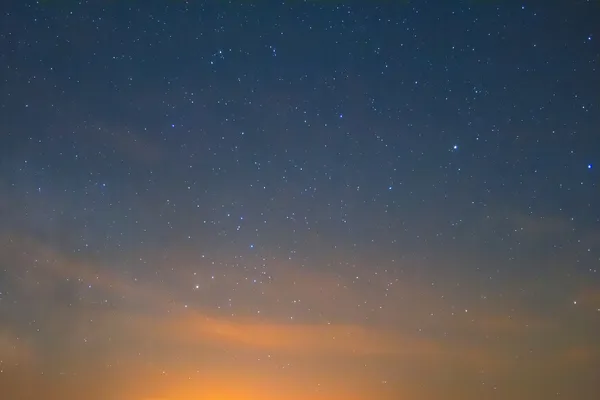 Nachtelijke hemel na een zonsondergang — Stockfoto