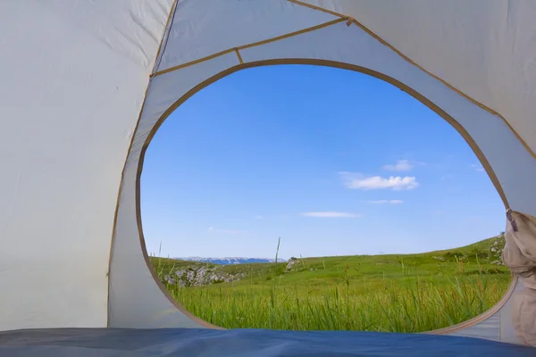 Vista da una tenda turistica — Foto Stock