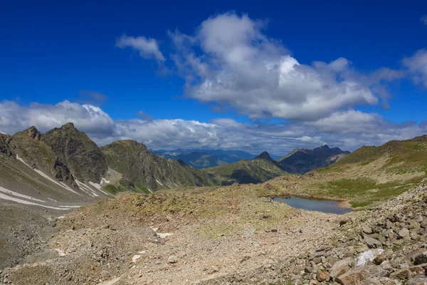 Mountain scene — Stock Photo, Image