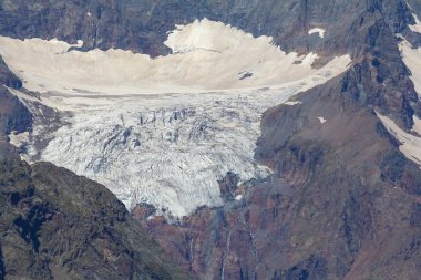 Closeup roca en un hielo
