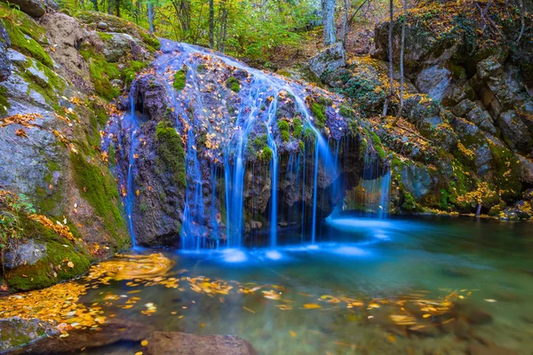 Beautiful closeup waterfall — Stock Photo, Image