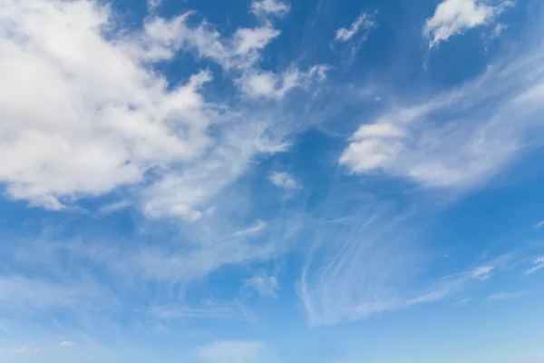 Nuages bleus fond — Photo