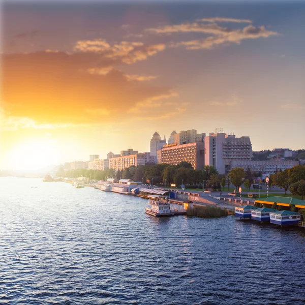 Early morning town scene — Stock Photo, Image