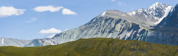 Панорама горы — стоковое фото