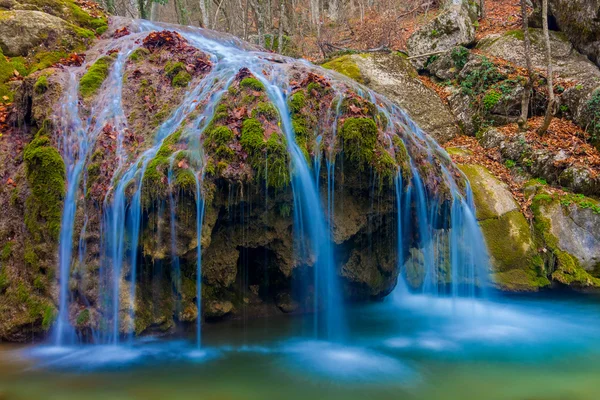 Belles cascades d'eau bleue — Photo