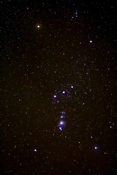 Bir gece gökyüzü üzerinde closeup orion takımyıldızı — Stok fotoğraf