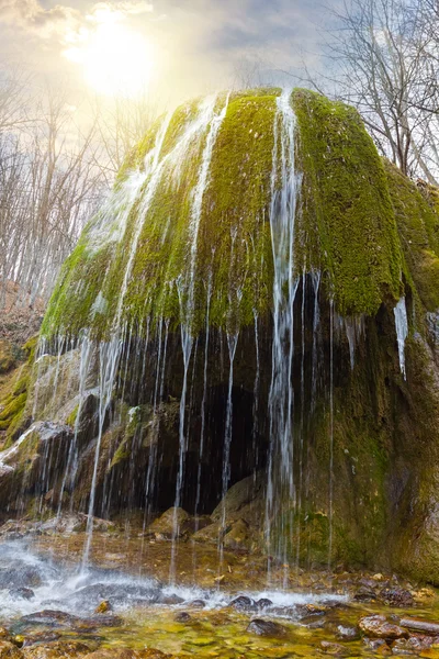 Серебристый водопад — стоковое фото