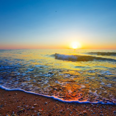 akşam deniz kıyısı