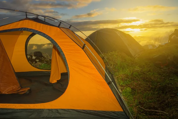 Acampamento turístico nocturno — Fotografia de Stock