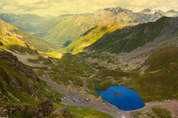 Mountain valley — Stock Photo, Image