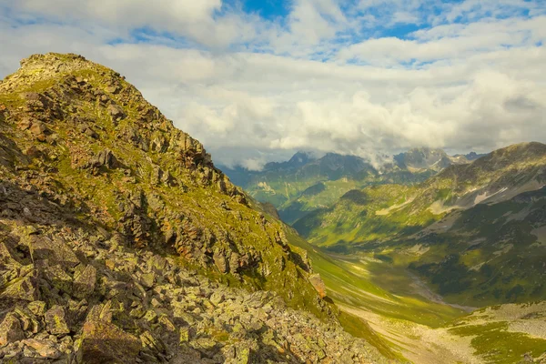 Güzel dağ Vadisi — Stok fotoğraf