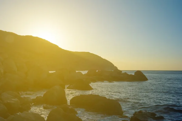 Costa del mar temprano por la mañana — Foto de Stock