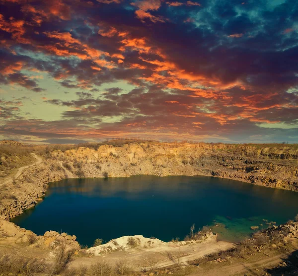 Evening lake — Stock Photo, Image