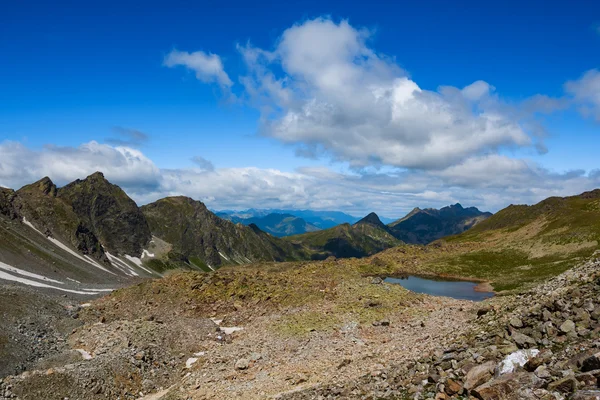 Scène de montagne caucasienne — Photo